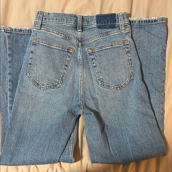 Abercrombie & Fitch Ultra High Rise Crop Jeans - Blue - Picture 4 of 4